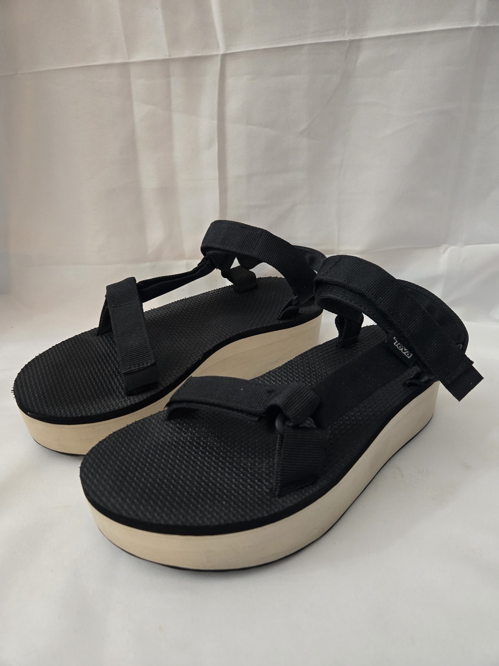 Teva Flatform Universal Sandals Women's 8 Black Platform 1008844 Strappy